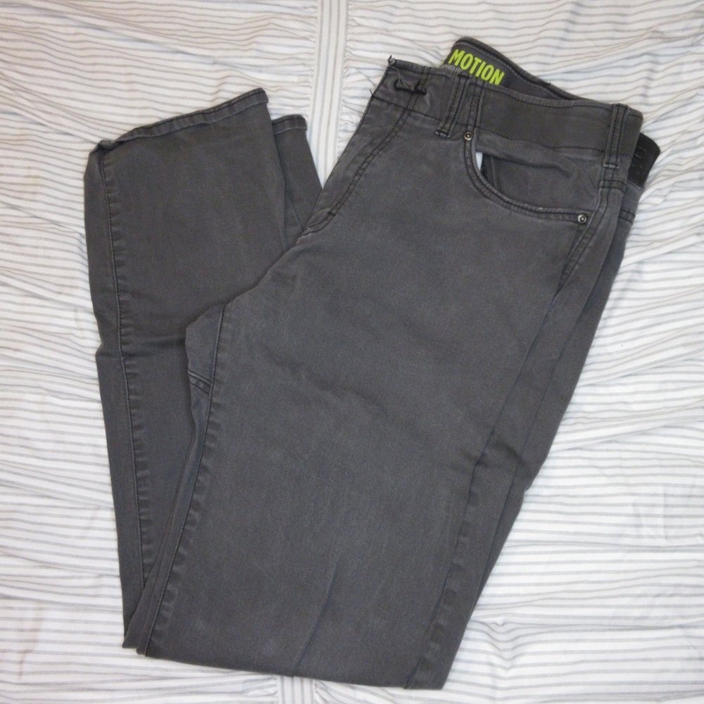 Lee grey 34x32 extreme motion jeans
